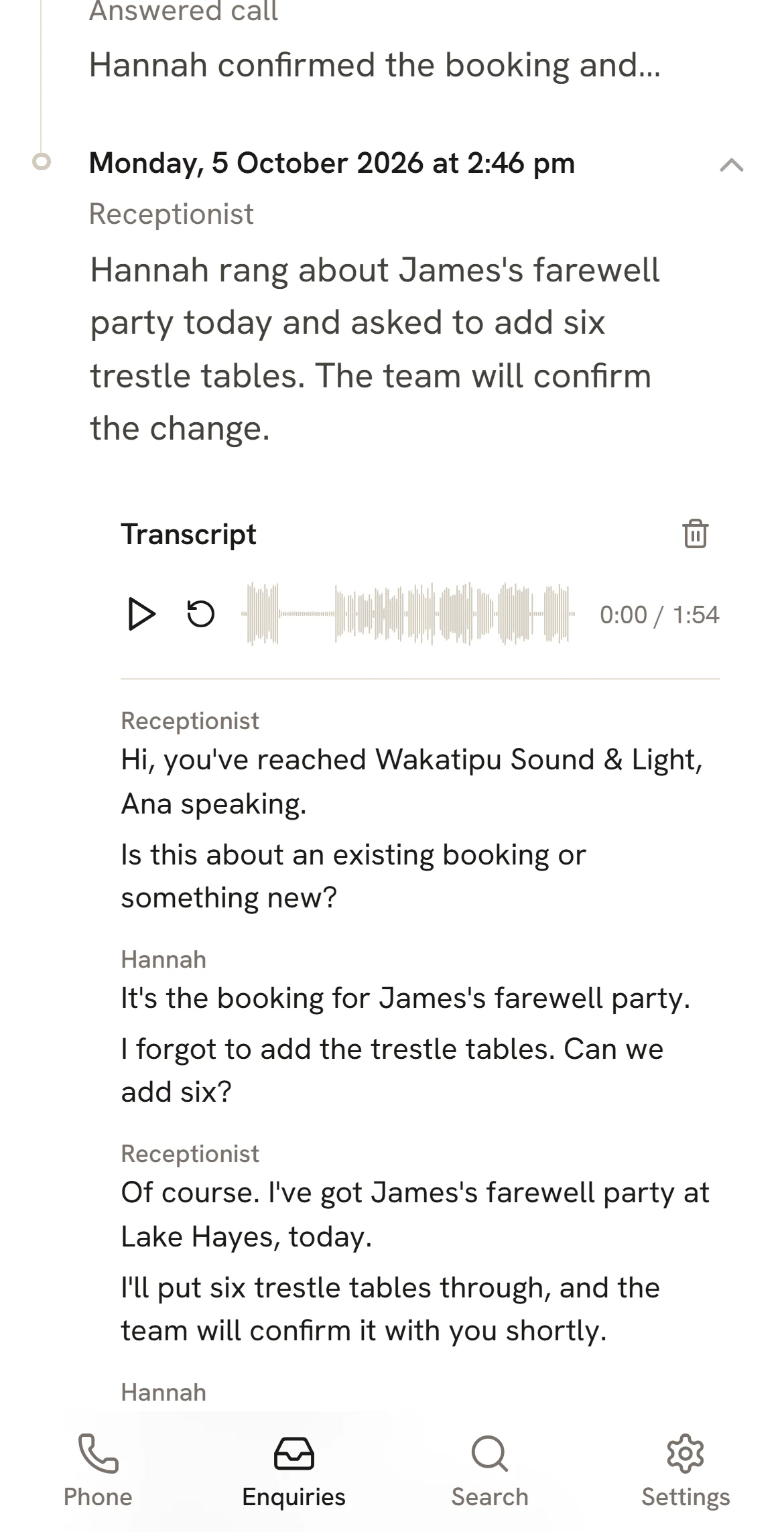 A call opened on a phone: the summary, the recording and the transcript